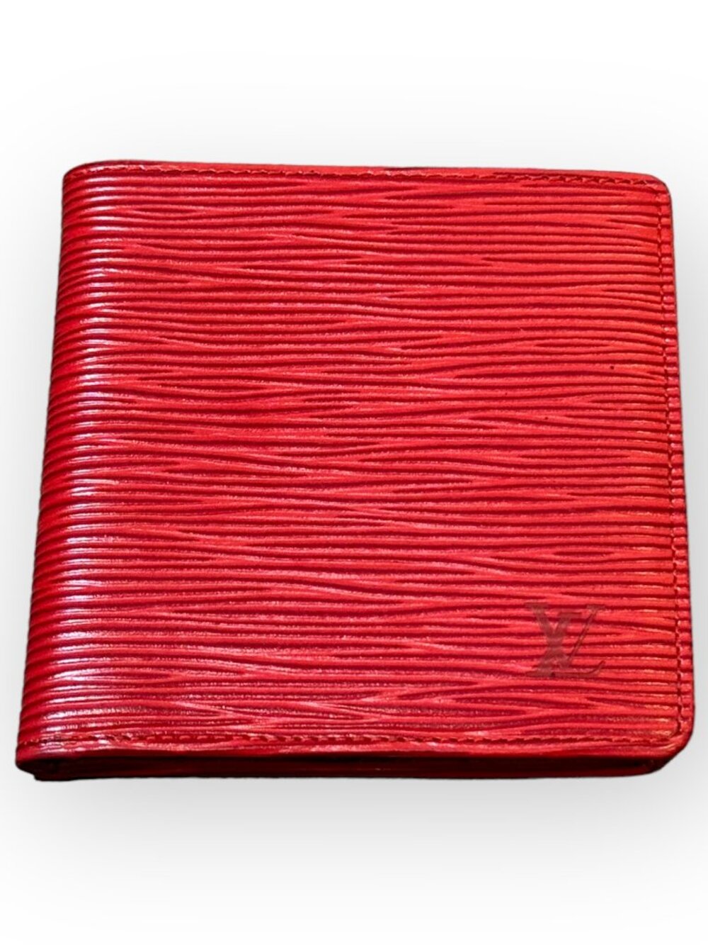 Louis Vuitton LV Marco Epi Leather Bi-Fold Wallet in Red Portefeuille